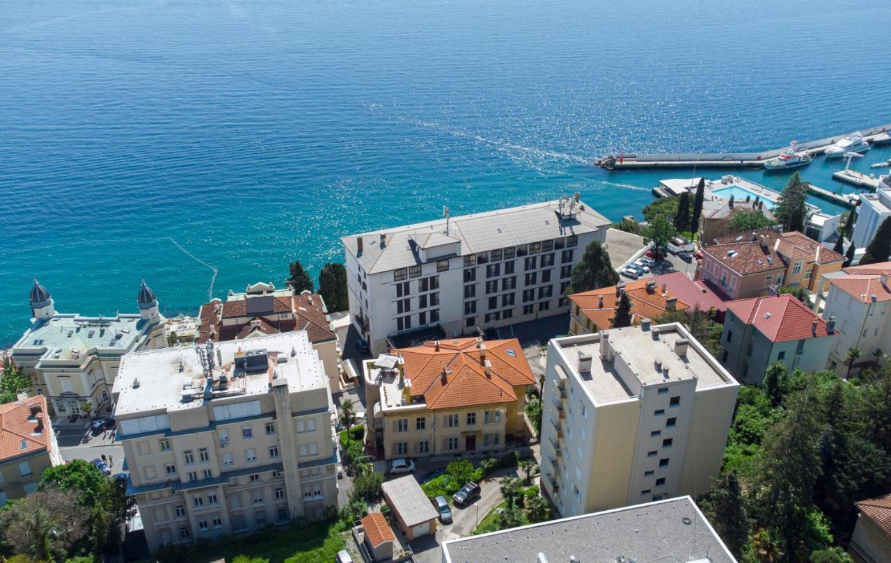 Penthouse At Villa Mascagni Abbázia Kültér fotó