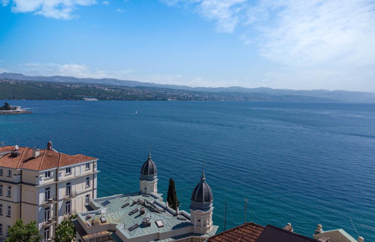 Penthouse At Villa Mascagni Abbázia Kültér fotó
